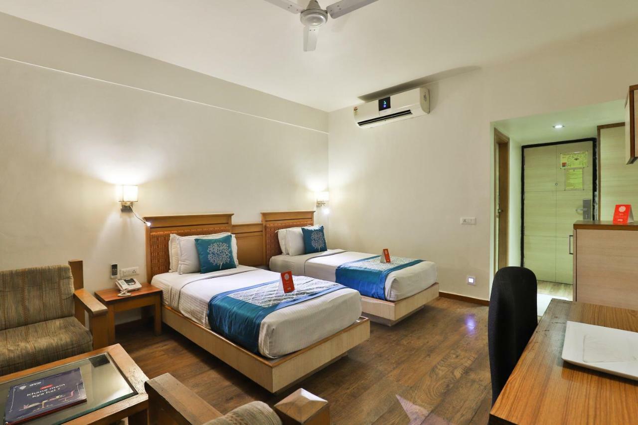 Oyo 1123 Hotel Rock Regency Ahmedabad Exterior foto
